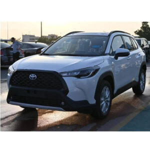 Corolla Cross Hybrid XSE Dark Interior Turbo R17