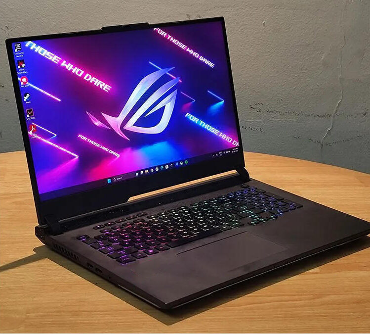 ASUS ROG Strix Scar 17 Gaming Laptop 17_3inch QHD 240Hz_3ms DCI-P3 Display GeForce RTX 4090