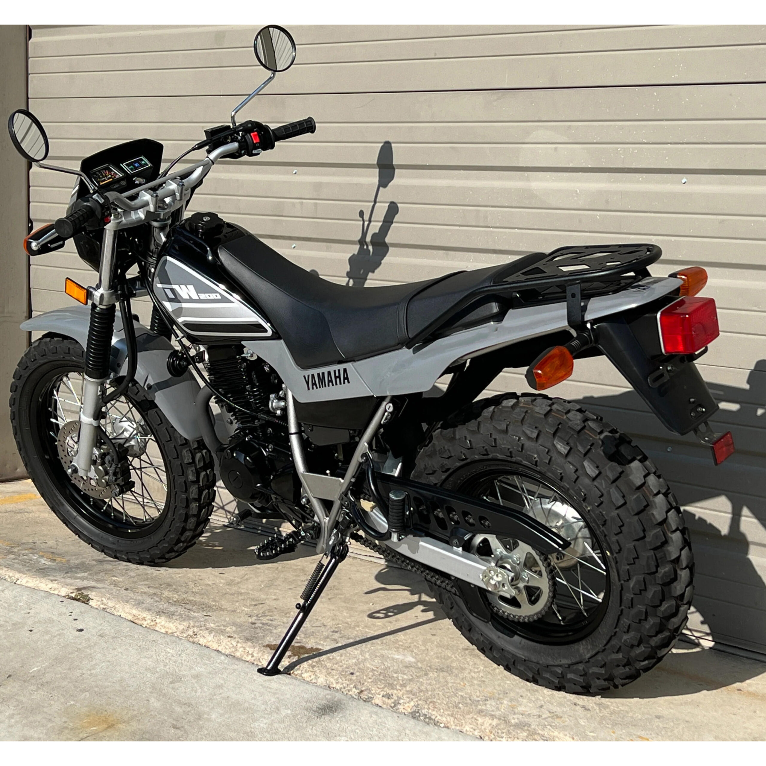 Yaamaha TW200 Duaal Sporrt Motorcycle 1000-1500cc 4-Strroke Enginne Brushless